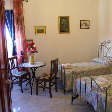 Di Mare E Di Sale Bed and Breakfast Anzio Exterior foto